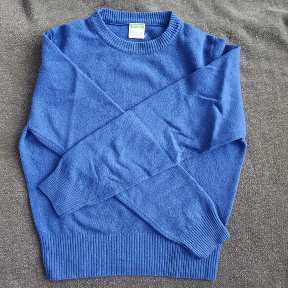Rare find - United Colors of Benetton Classic Lambswool Sweater - Small - Picture 2 of 3